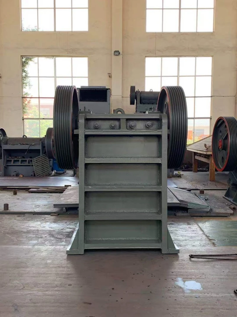 Jaw crusher in quarry